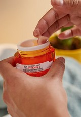The Body Shop Vitamin C Glow Boosting Moisturizer - 50ml